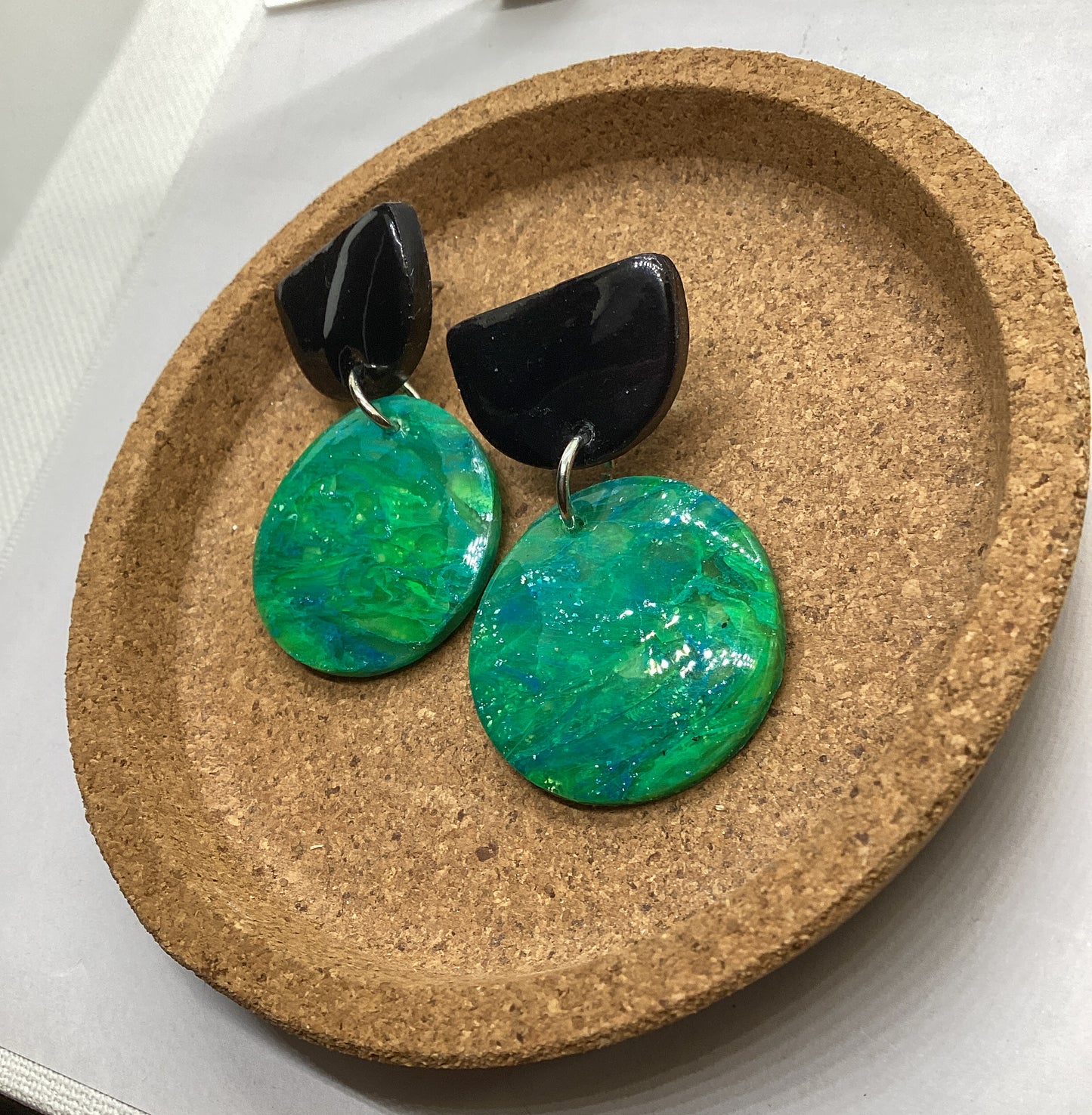 Emerald Glow Dangle Earrings – Handmade Polymer Clay Jewelry