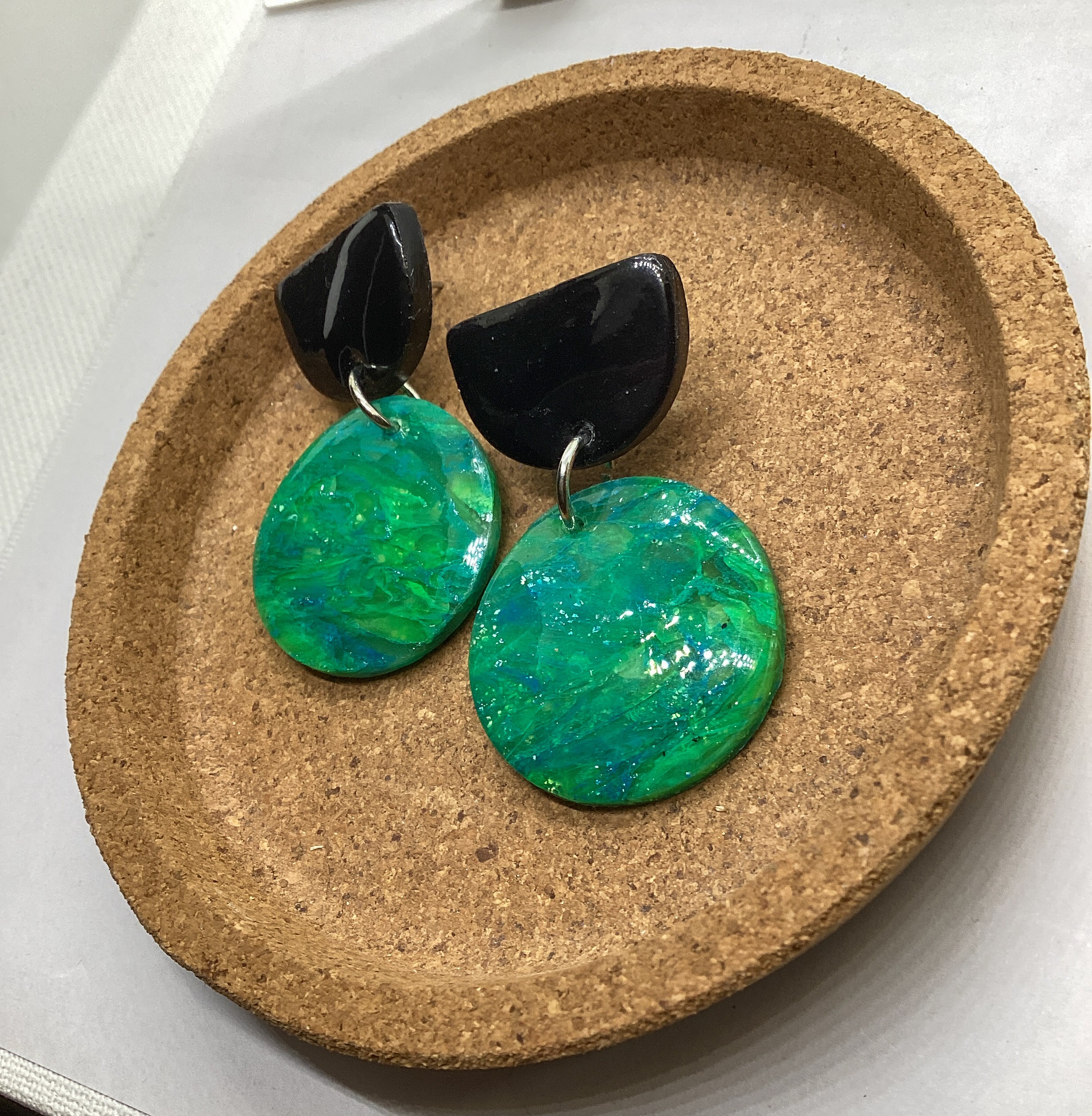 Emerald Glow Dangle Earrings – Handmade Polymer Clay Jewelry
