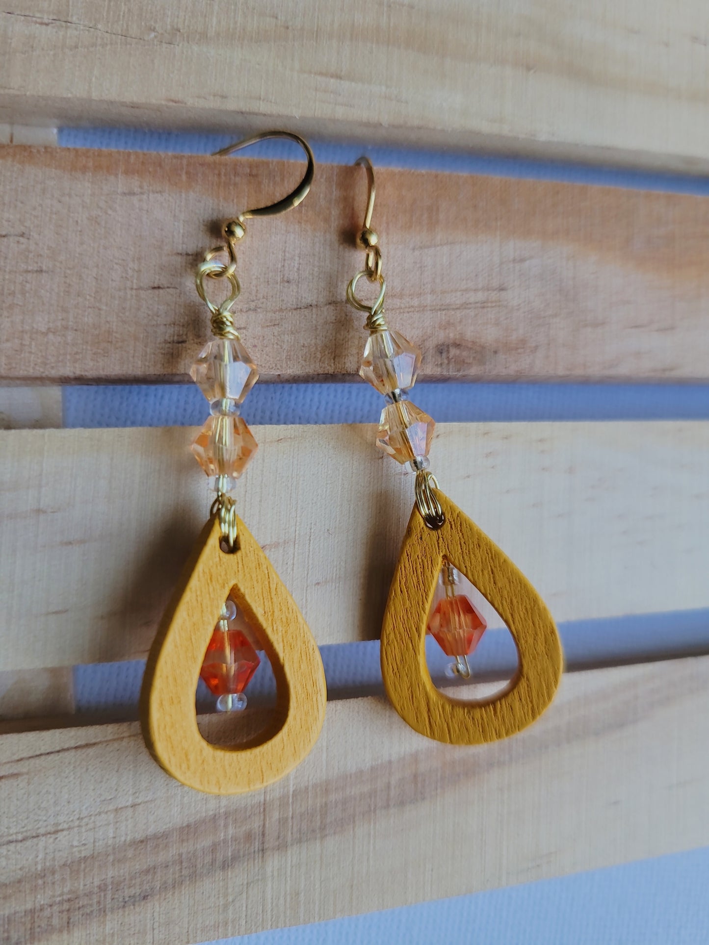 Golden Glow Teardrop Earrings – Handcrafted Elegance